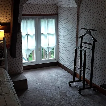 Le Suisse - Aux Fleurs Le Vicel